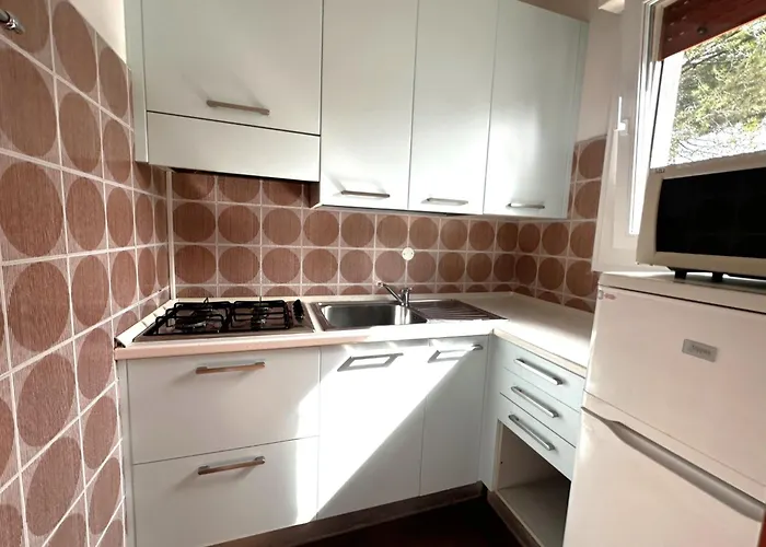 Апартаменты Lovely Flat With Pool-beahost