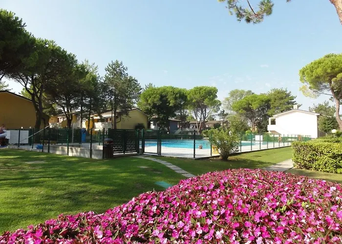 Lovely Flat With Pool-beahost Бибионе